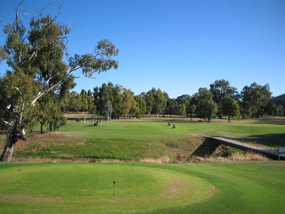 Gundagai Tourist Suites מראה חיצוני תמונה